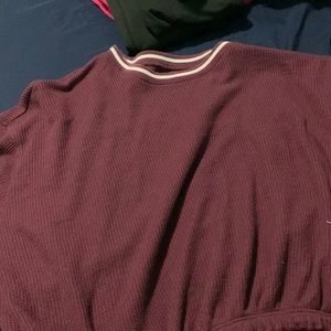 Great crop top I think it’s more of a sweater but still cute